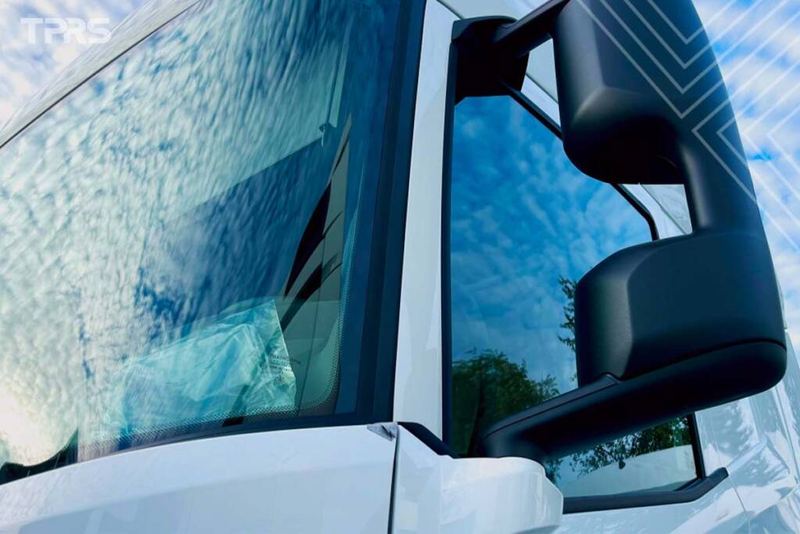 Windshield Glass: Safety, Visibility, and Structural Support