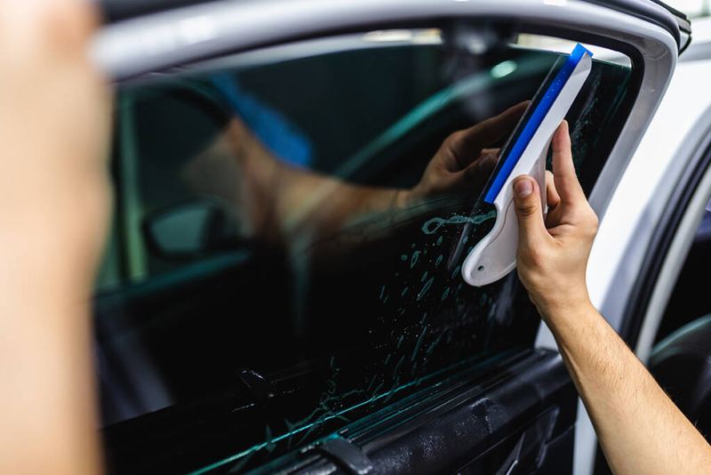 Dark Green UV Cut Glass vs. Car Tint Films: Choosing the Best Option for Your Vehicle.