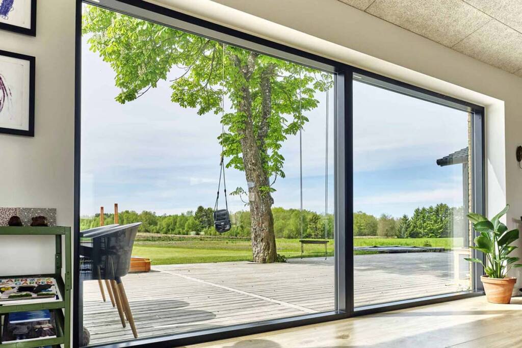 11 Stunning Types Of Glass Glazing Designs For The Home