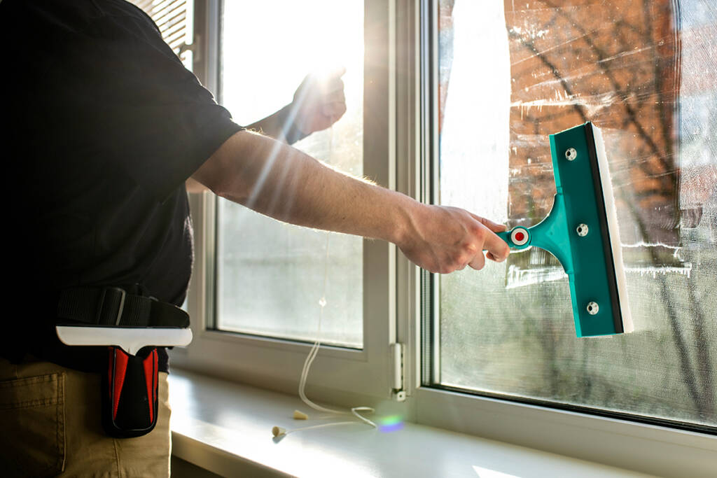 How To Care For Toughened Glass : Tips To Keep It Tough 2 How To Care For Toughened Glass : Tips To Keep It Tough