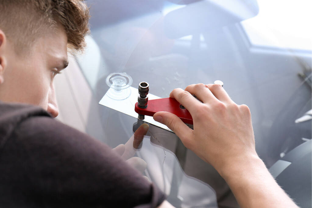 Car Window Damage? Here's Your Guide to Repair & Replacement 1 Car Window Damage? Here's Your Guide to Repair & Replacement