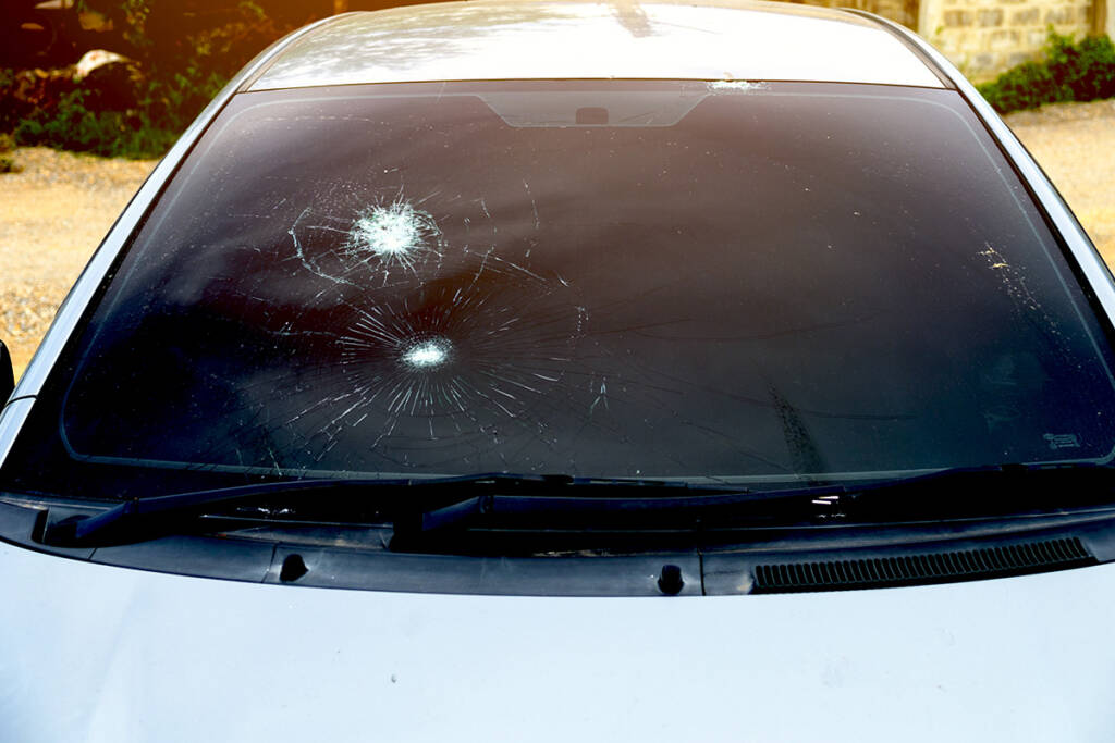 Windshield Replacement vs Repair: Making The Right Decision For Safety 2 Windshield Replacement vs Repair: Making The Right Decision For Safety