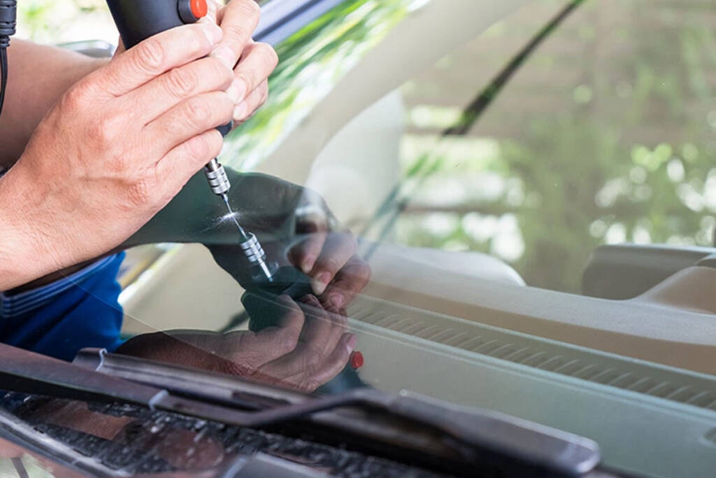 Windshield Replacement vs Repair: Making The Right Decision For Safety 4 Windshield Replacement vs Repair: Making The Right Decision For Safety