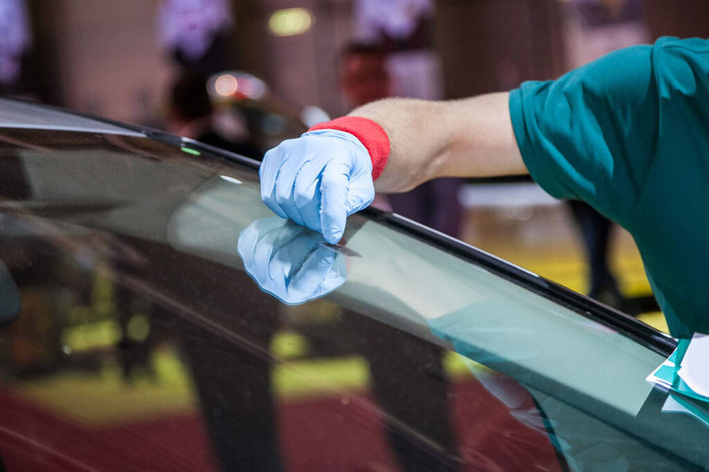 Windshield Replacement vs Repair: Making The Right Decision For Safety 5 Windshield Replacement vs Repair: Making The Right Decision For Safety